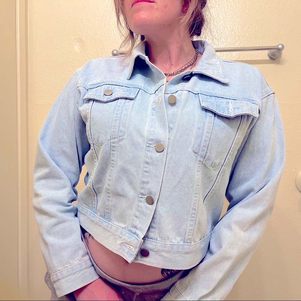 HELLO KITTY AND FRIENDS JEAN JACKET 🎀🌟